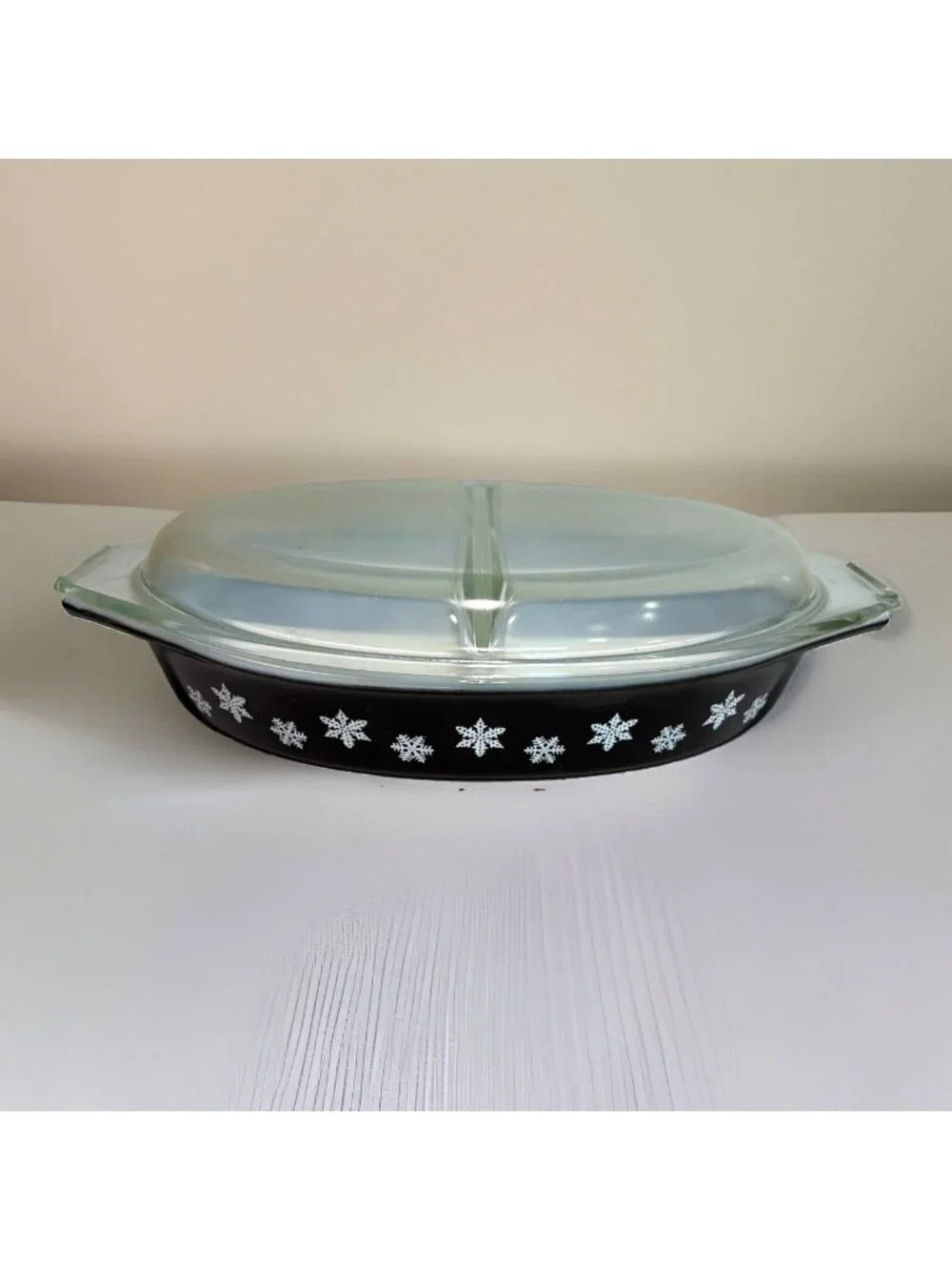 Rare Vintage Pyrex Snowflake Black 1.5 Qt Divided Oval Casserole Dish w/Lid 945C